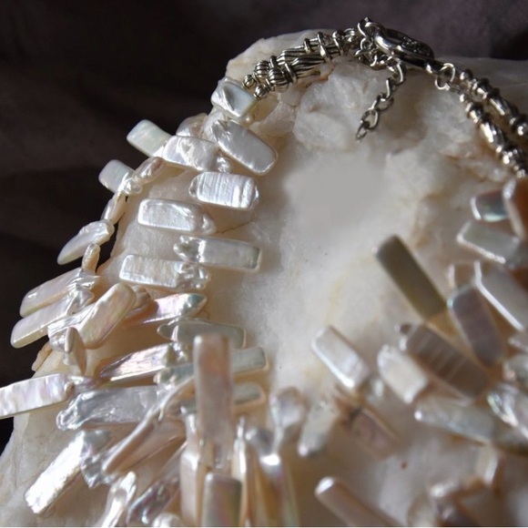 Stunning Genuine White Pearl Double Strand Necklace - Picture 3 of 9